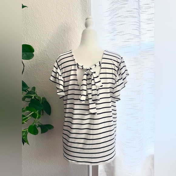 bobeau Tops - Bobeau Nordstrom Tie Back Black and White Striped Short Ruffle Sleeve Top
